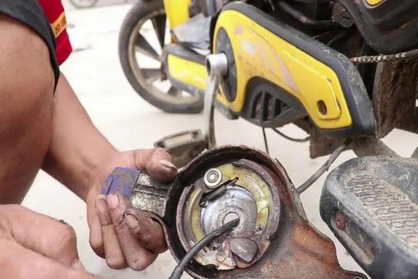 淮北市电动车刹车故障